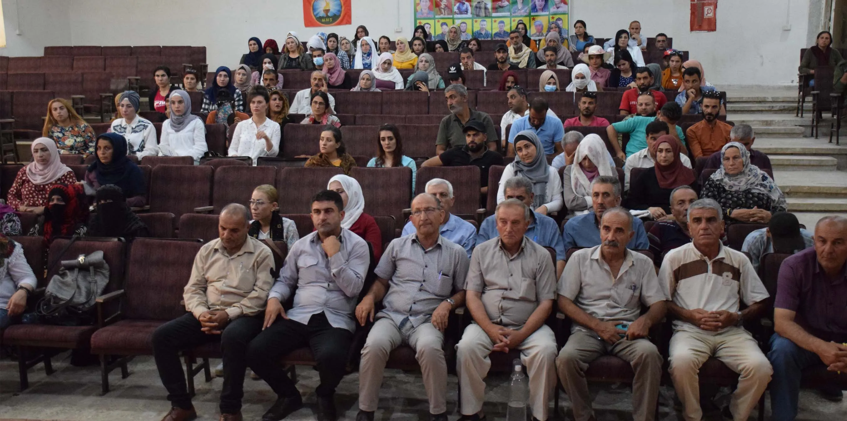 ​​​​​​​Şêniyên kantona Qamişlo şehîd Zîlan bi bîr anî