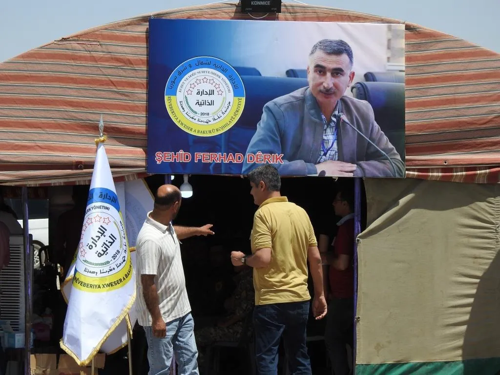 Li Reqayê ji bo şehîd Ferhad Şiblî û hevalên wî konê sersaxiyê hat vedan