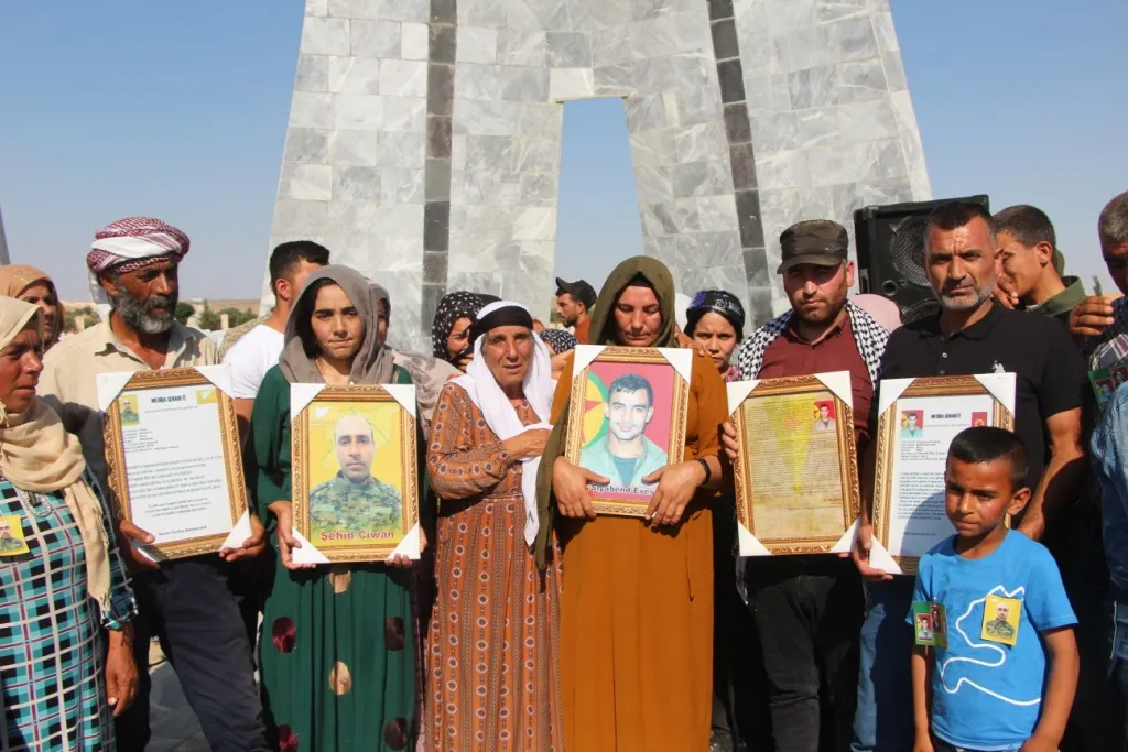 Di merasîma oxirkirina şehîdekî QSD`ê de: Heta serkeftinê em ê şopdarên rêya şehîdan bin