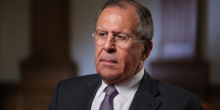 Lavrov serdana Îranê dike