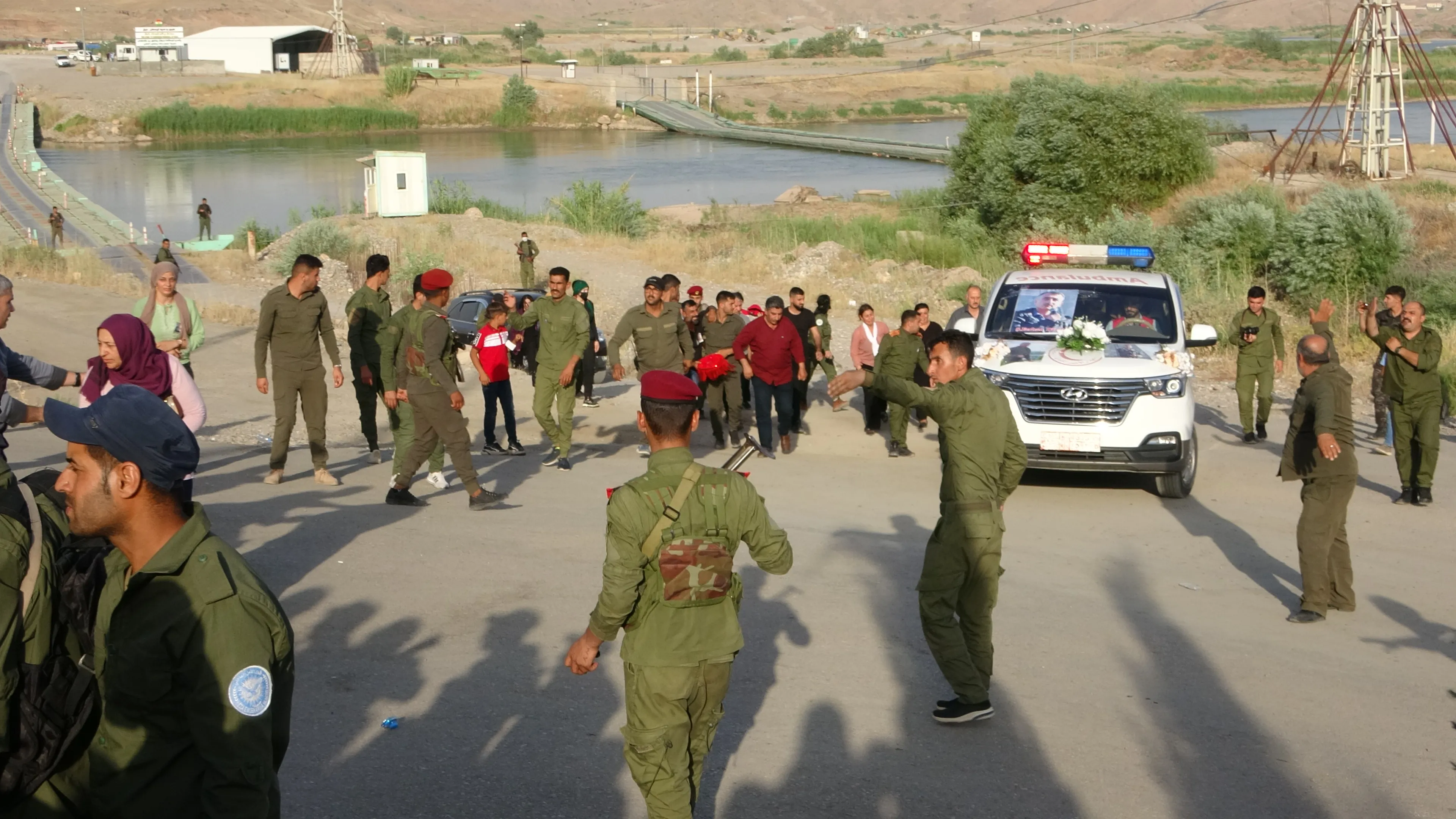 ​​​​​​​Cenazeyê şehîd Ferhad Şiblî gihişt Dêrikê