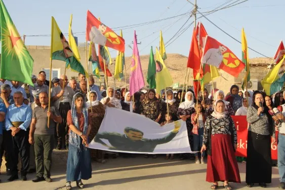 ​​​​​​​Şêniyên Mexmûrê bertek nîşanî êrişa li ser Şengalê da