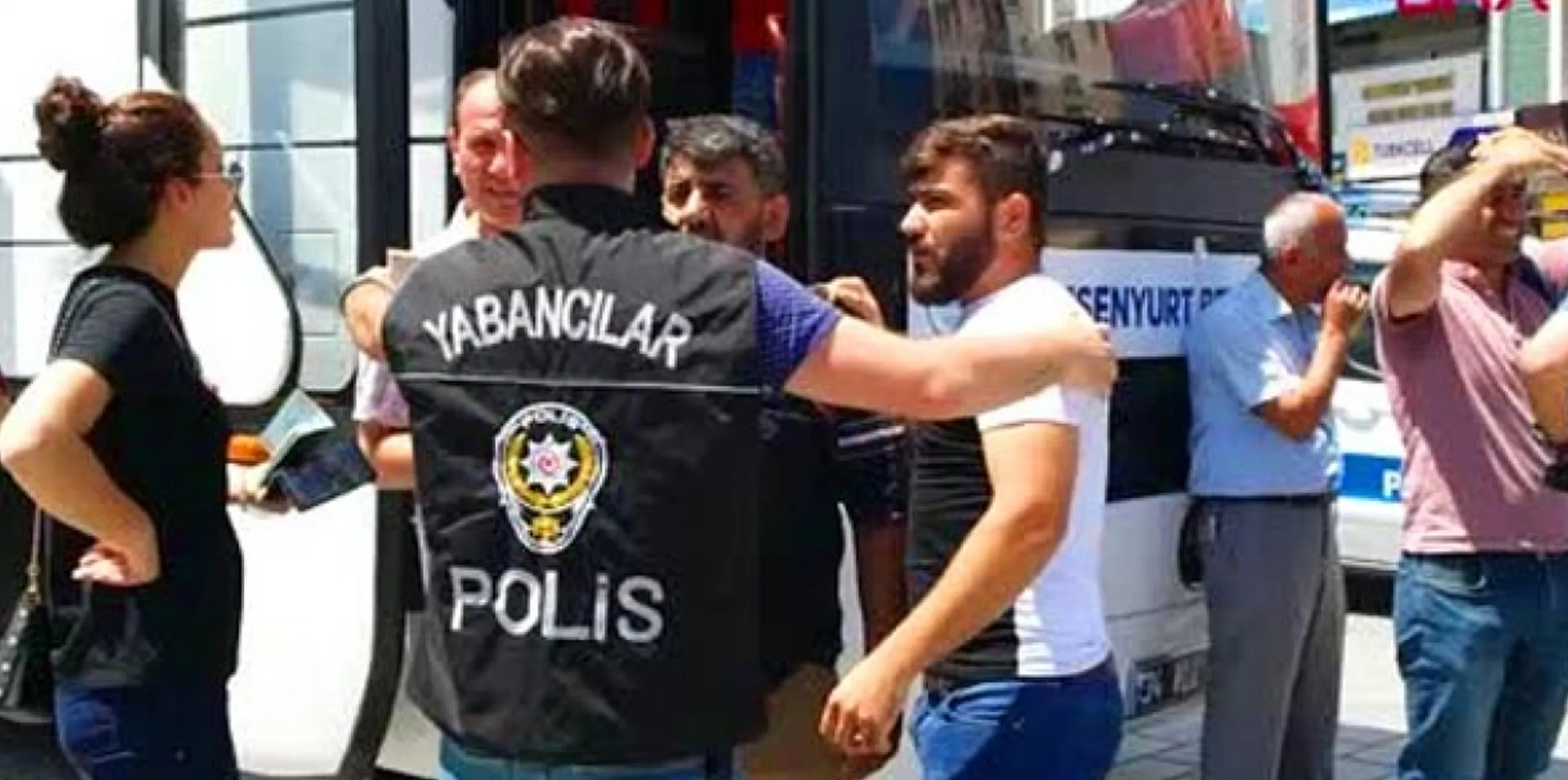 Penaberên sûrî di navbera tedbîrên hikumetê û vegera 'ne ewle' de