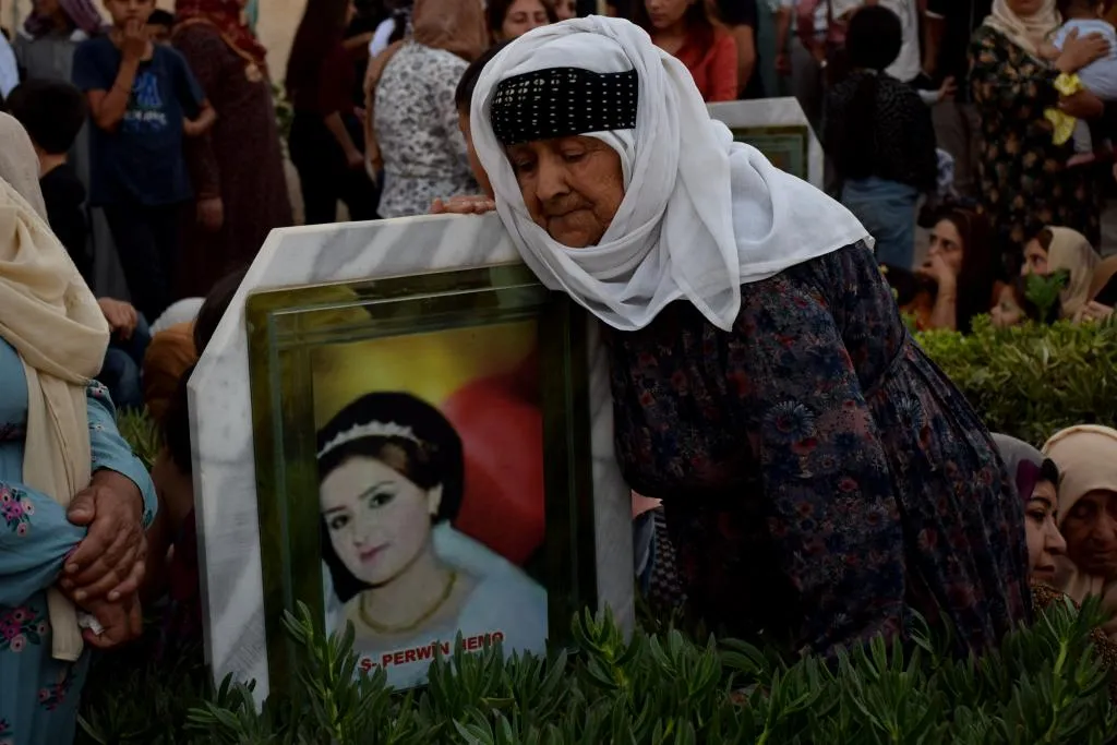 Şehîdên komkujiya Kobanê li ser gorên wan hatin bîranîn