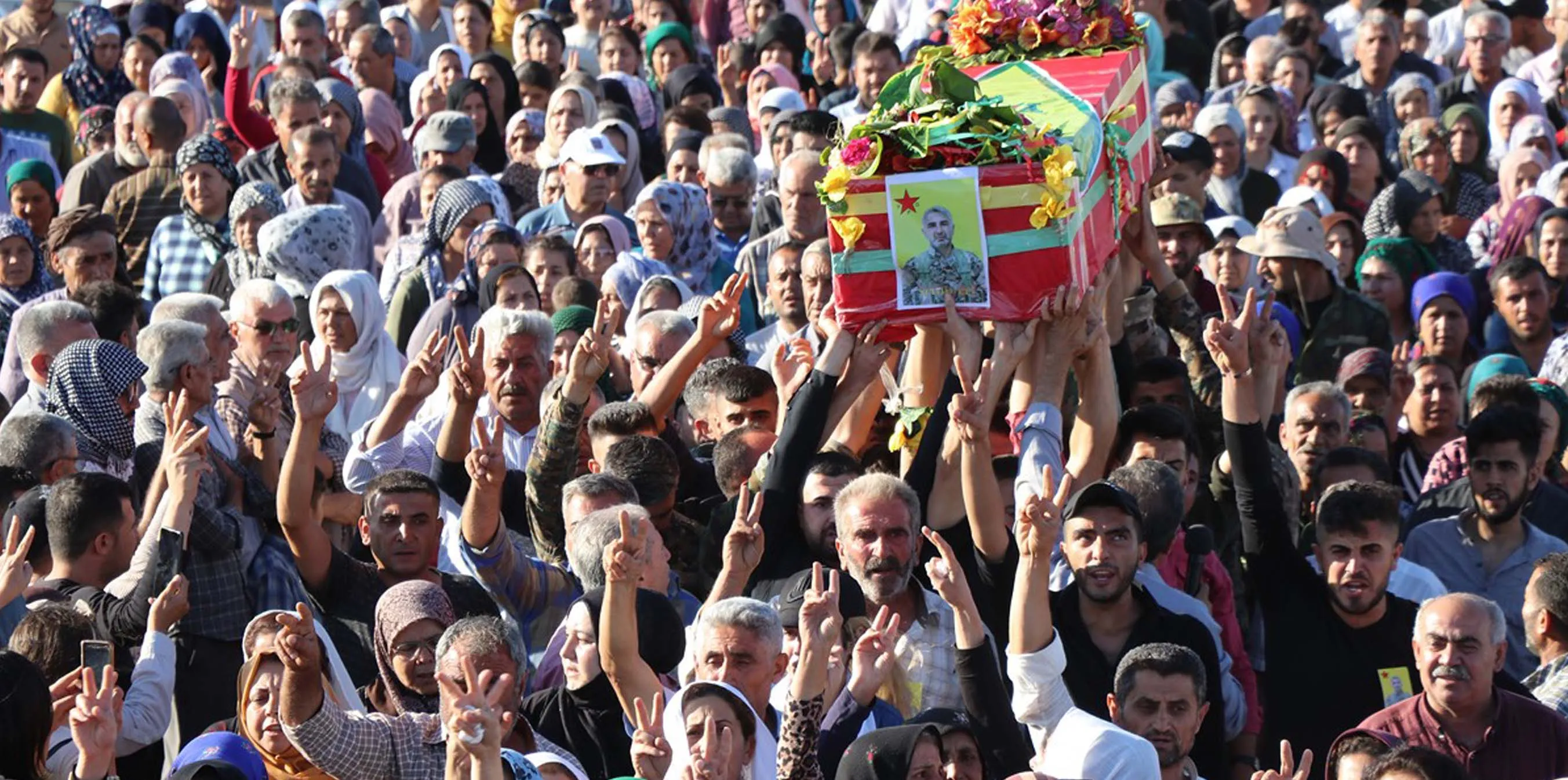 ​​​​​​​Şêniyên Efrînê şehîd Elî Cabo oxir kir