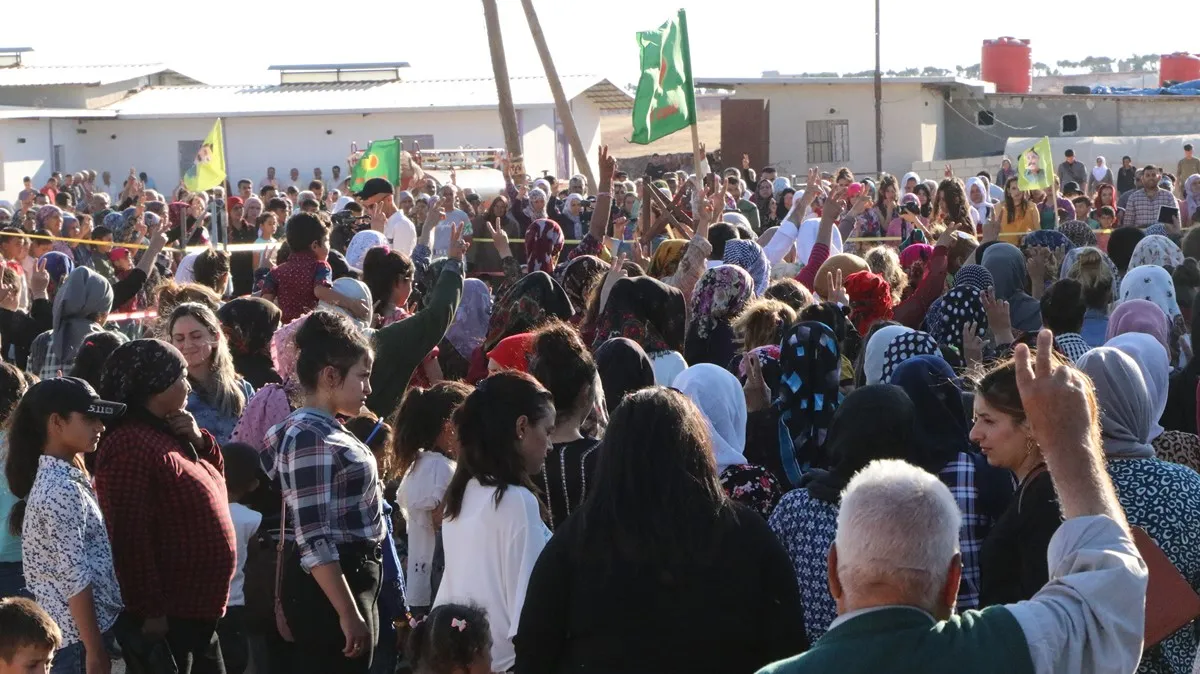 Şêniyên Efrînê şehîd Zîlan bi bîr anî