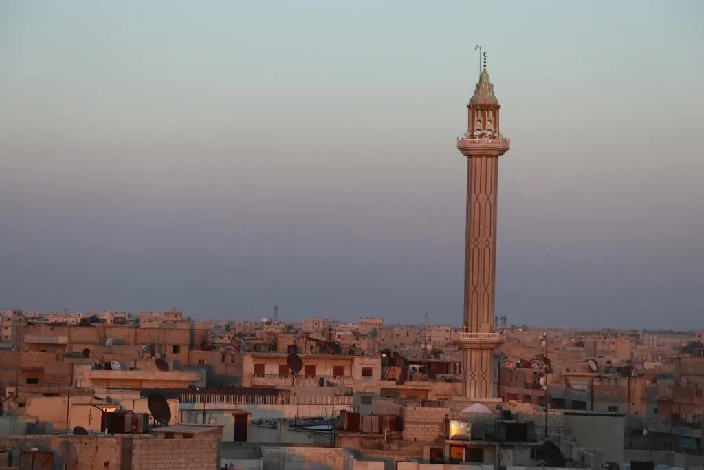 Bajarê Xwedawend Atargatîs bi yekdestî xeta berxwedanê hilbijartiye