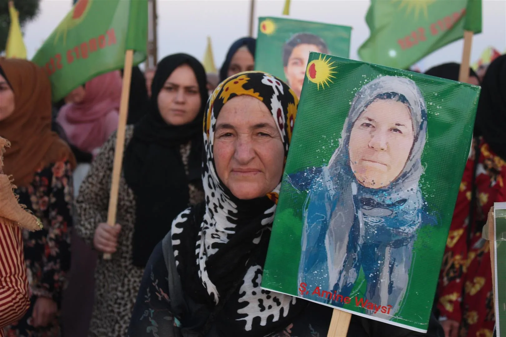 Di bîranîna şehîdên Helincê de: Bêdengiya li hember sûcên Tirkiyê tê wateya hevkariyê