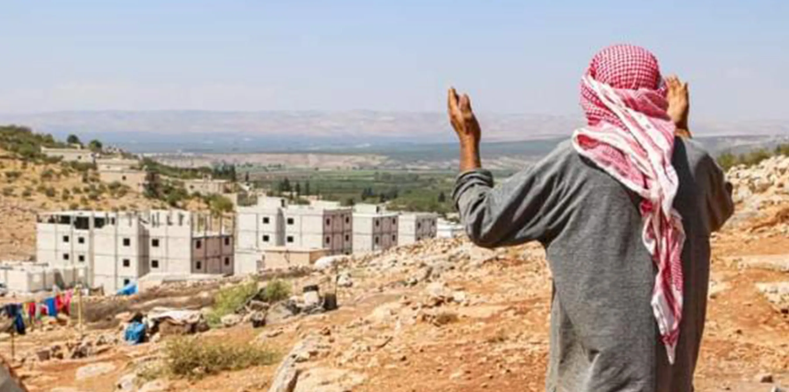​​​​​​​Di mehekê de li Efrînê 45 welatî hatin revandin, 900 dar hatin birîn