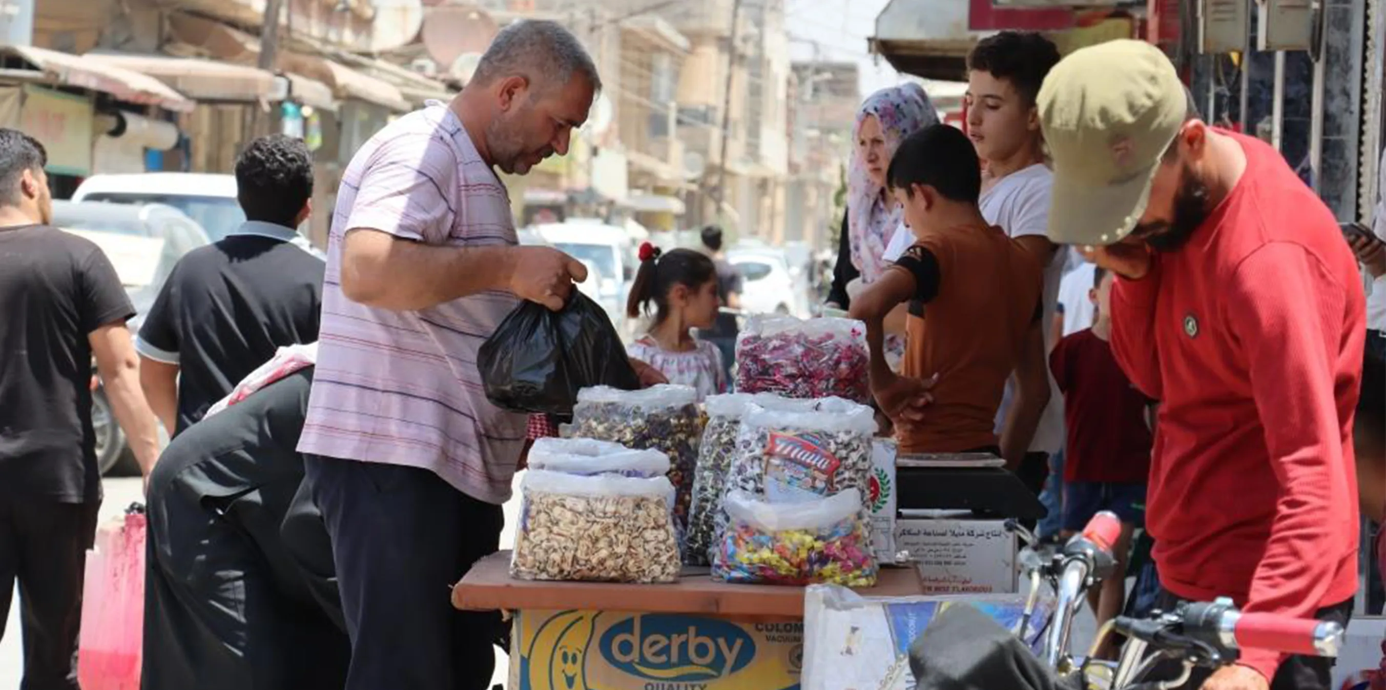 ​​​​​​​Ruxmî zor û zehmetiyan jî welatî pêşwaziya cejna Qurbanê dikin