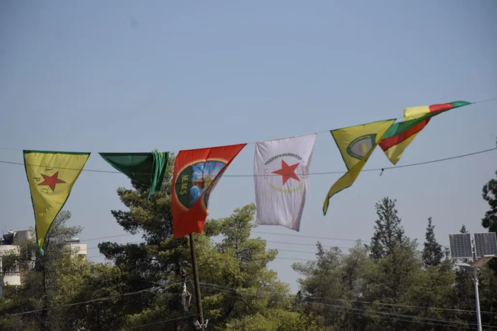 Şêniyên Rojava amadekariya pîrozkirina 10`emîn salvegera şoreşa xwe dikin