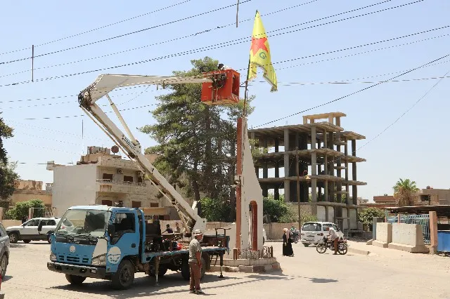 Bakur û Rojhilatê Sûriyê di 10’emîn salvegera şoreşê de tê xemilandin