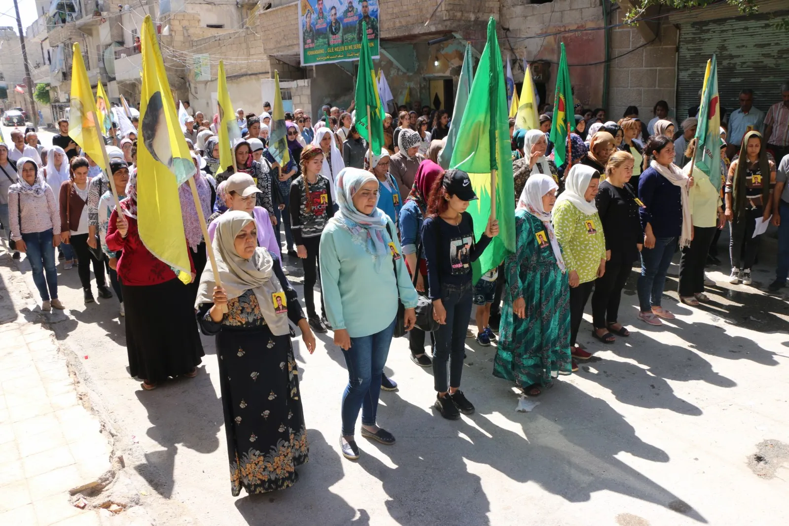 Şêniyên Şêxmeqsûd û Eşrefiyê sersaxî da malbata şehîd Cûdî Amanos