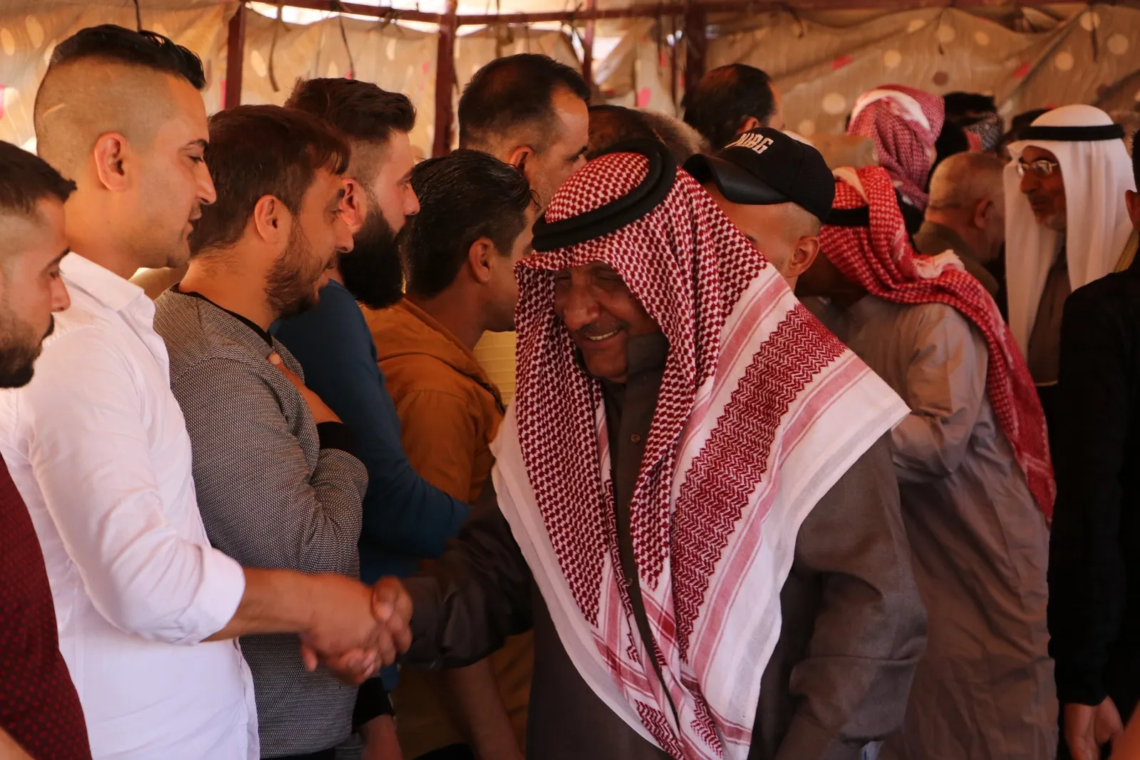 Li ser bingeha biratiya gelan… 2 malbatên Kurd û Ereb li Şehbayê li hev hatin