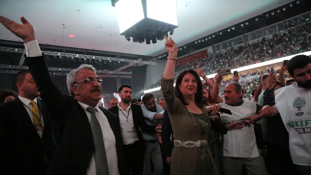 ​​​​​​​Pervîn Bûldan û Mîthat Sancar cardin bûn hevserokên HDP'ê