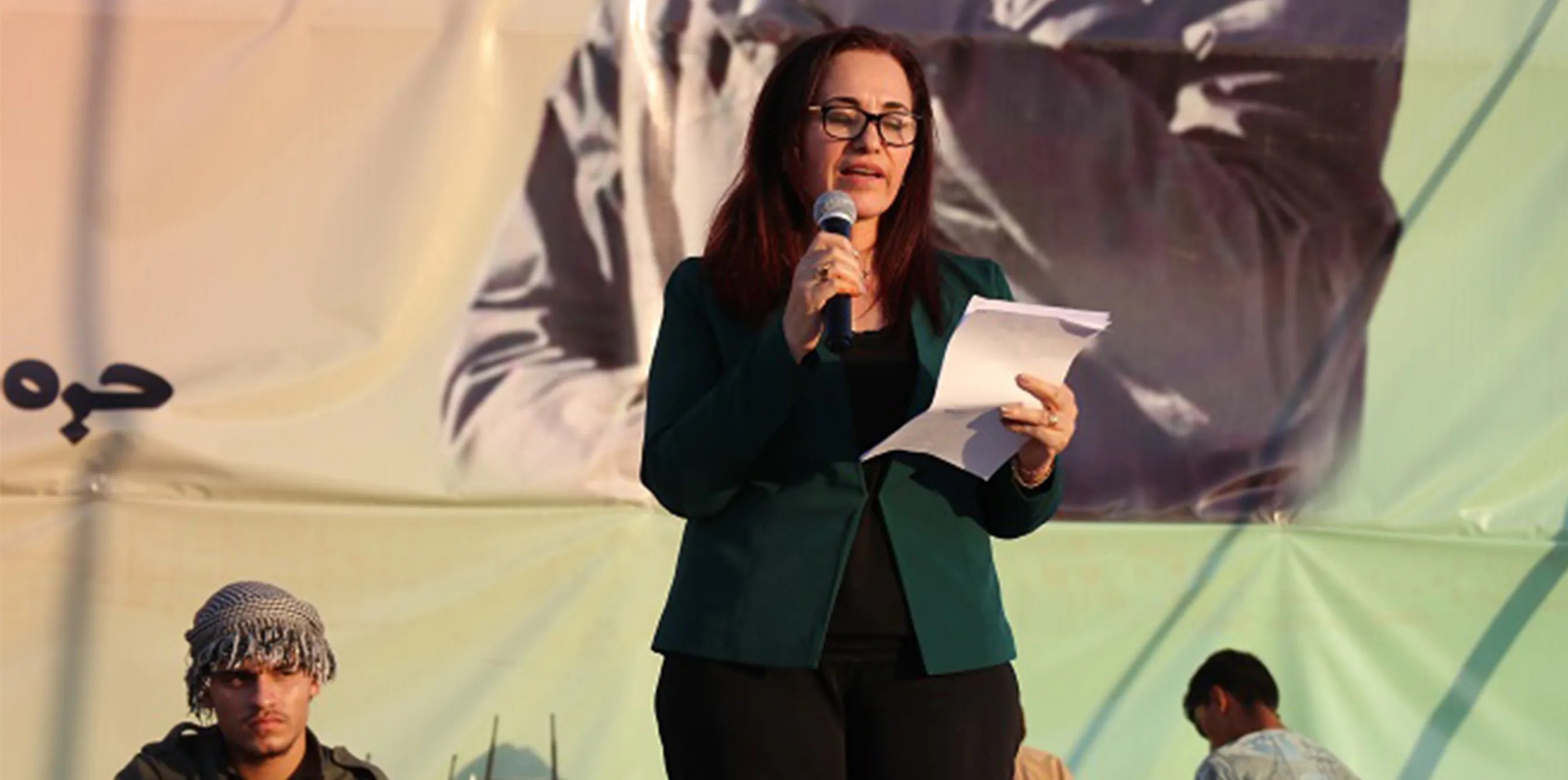 Nezîra Gewriye: Divê em bi destkeftiyên şoreşa xwe ve girêdayî bin