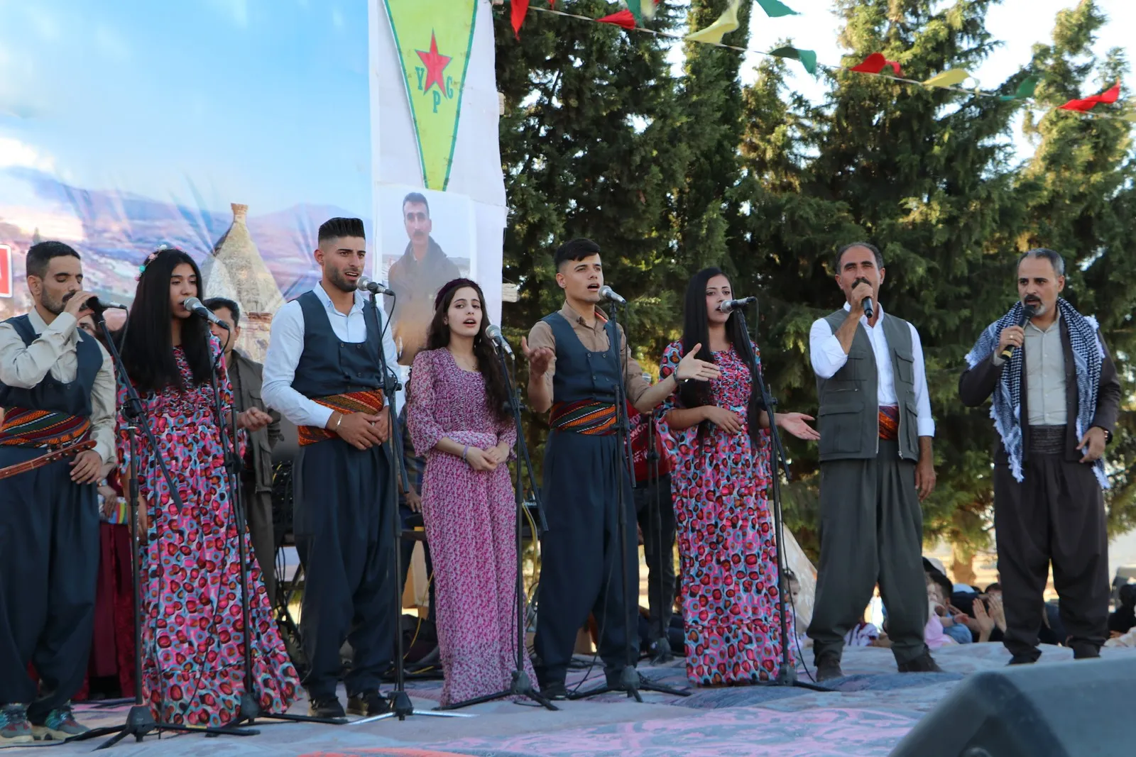 ​​​​​​​Şêniyên herêma Efrînê salvegera Şoreşa 19’ê Tîrmehê bi coş pîroz kir