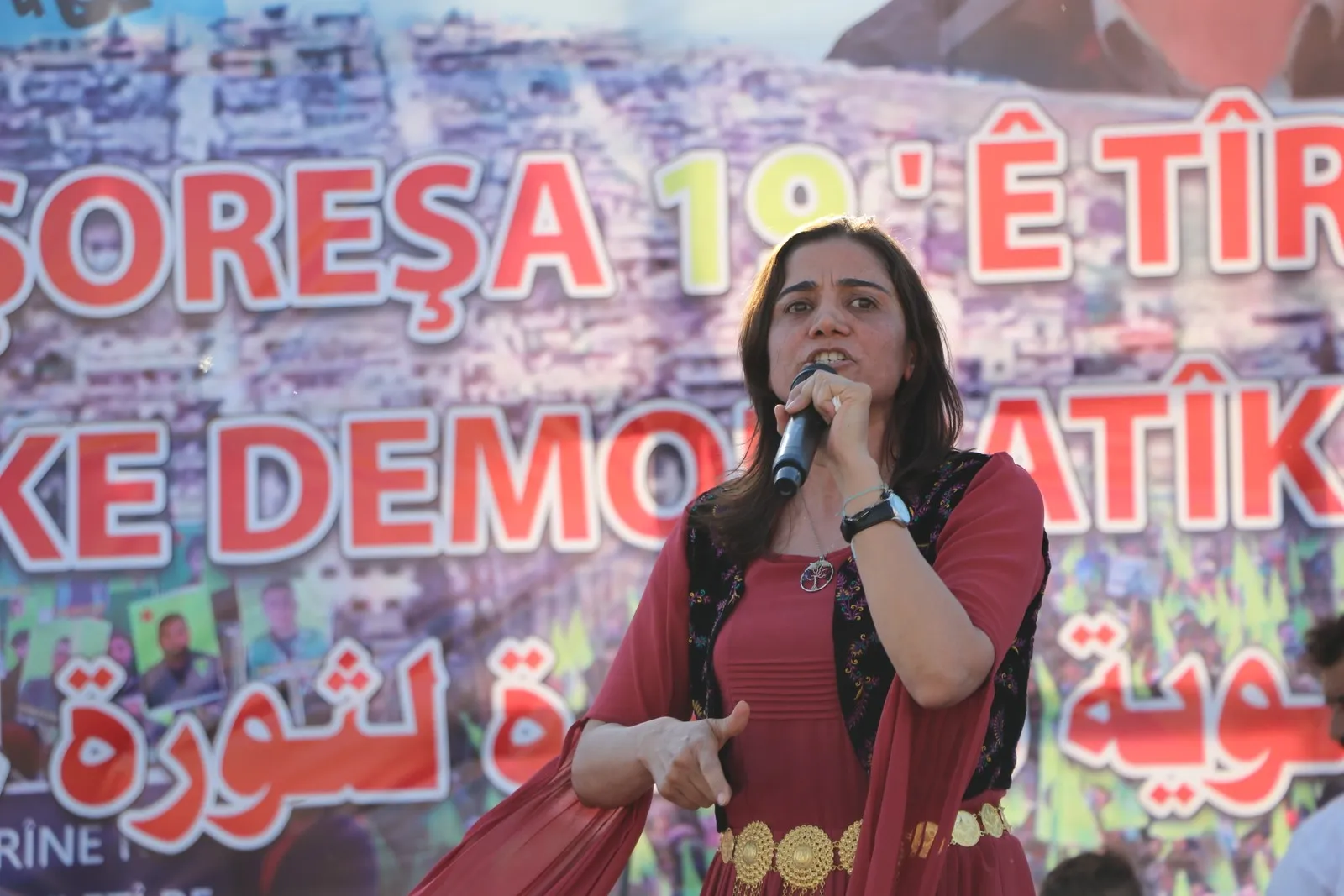 ​​​​​​​Şêniyên herêma Efrînê salvegera Şoreşa 19’ê Tîrmehê bi coş pîroz kir