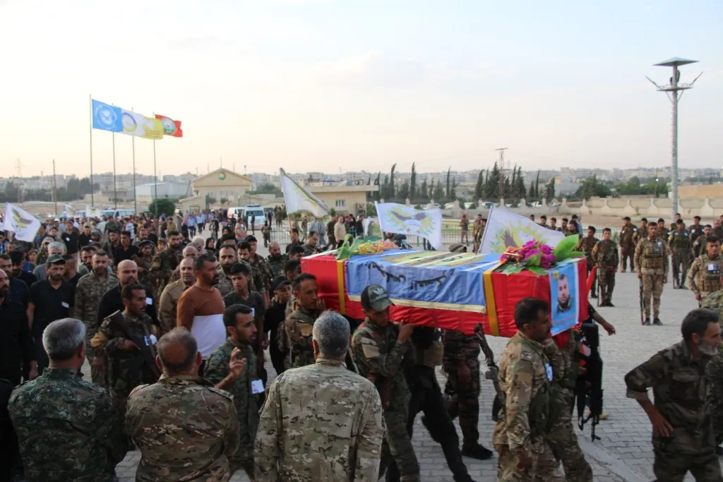Li Kobanê û Minbicê 4 şehîd hatin oxirkirin