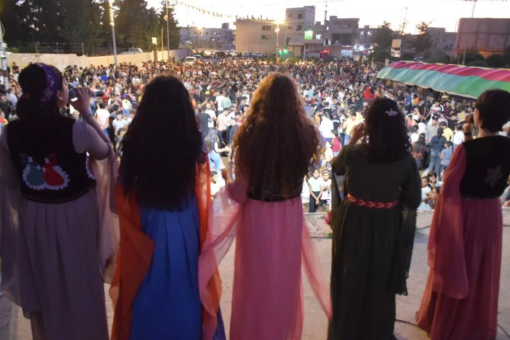 Şêniyên herêma Firatê salvegera şoreşê pîroz kir