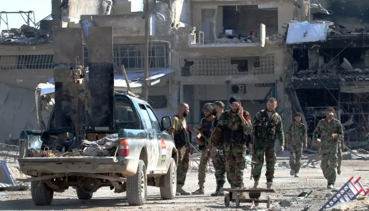 ​​​​​​​Hêzên hikumeta Şamê li rojavayê Derayê bi ser malan de girt