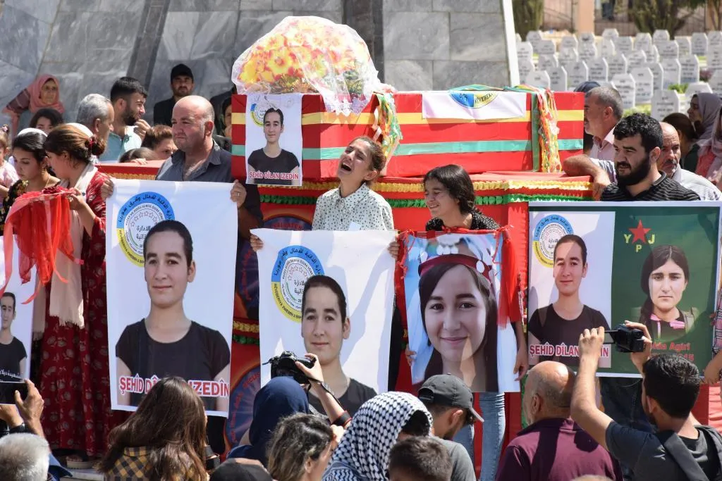 Şêniyên herêma Firatê şehîd Dîlan Izedîn oxir kir