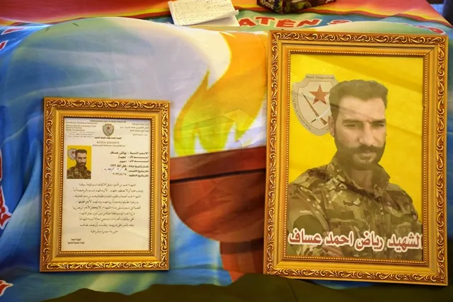 ​​​​​​​Pêkhateyên kantona Qamişloyê tev li merasîma sersaxiyê ya şehîd Riyad Esaf bûn