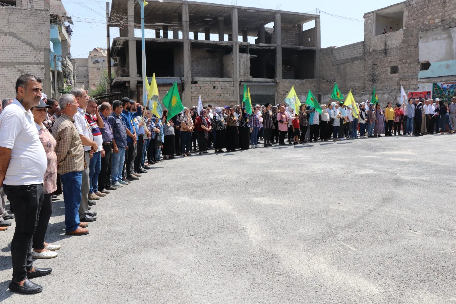 Şêniyên Helebê sersaxî dan malbatên şehîd Ranya Eta û Çiya Qendîl