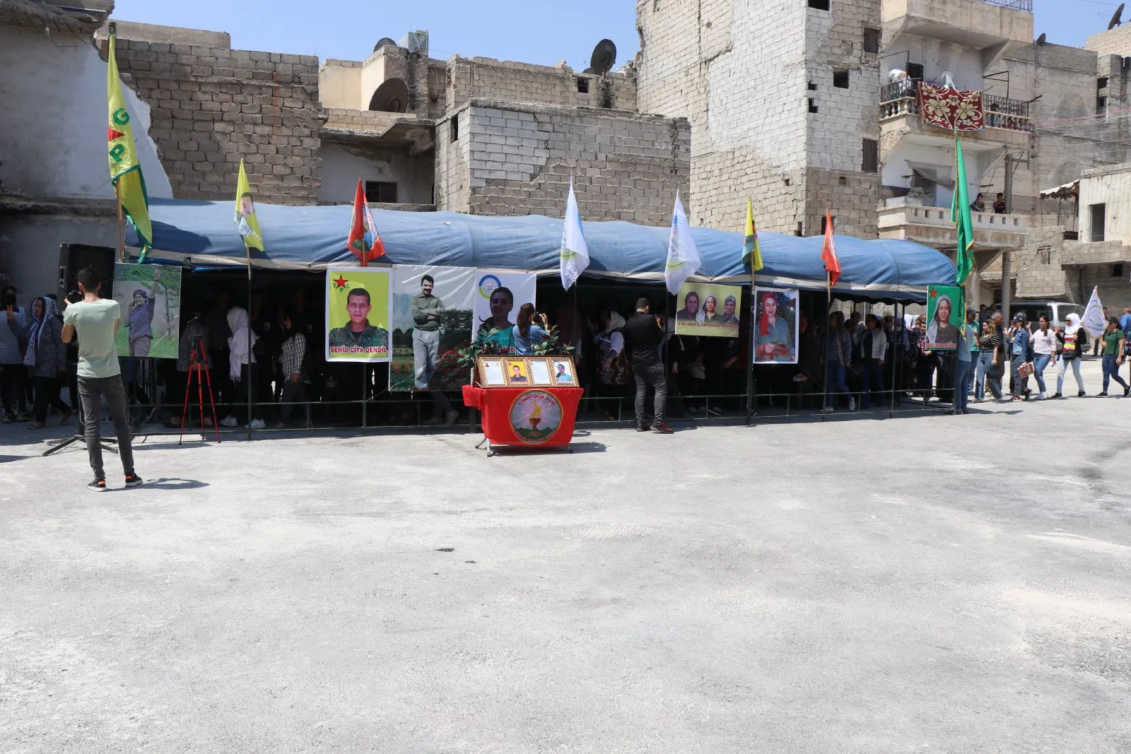 Şêniyên Helebê sersaxî dan malbatên şehîd Ranya Eta û Çiya Qendîl