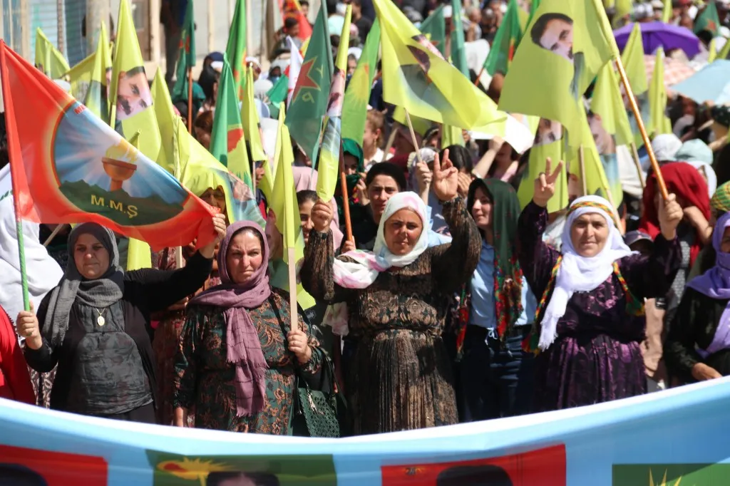 Şêniyên kantona Qamişlo li dijî êrişên dagirkeriya Tirk derketin