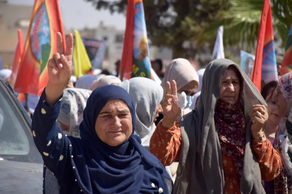 Şêniyên kantona Qamişlo li dijî êrişên dagirkeriya Tirk derketin