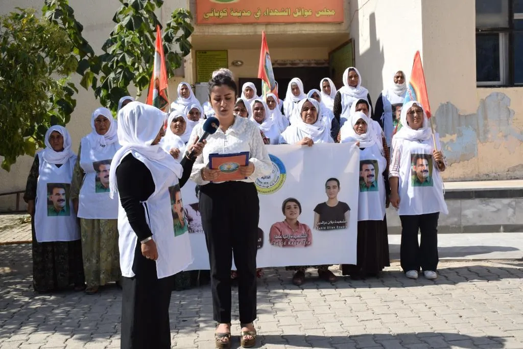 Bi def û zirneyê şêniyên herêma Efrînê cenazeyê şehîd Diyane Elo veşart