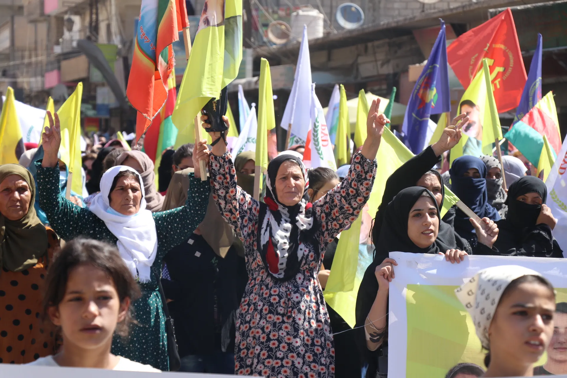 Şêniyên Qamişlo: Şerê gel ê şoreşgerî bingeha serkeftina têkoşînê ye