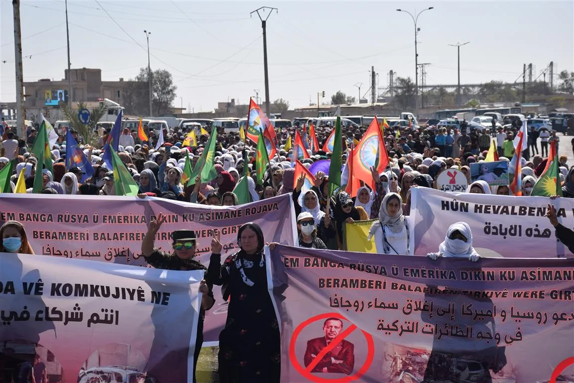 Bi hezaran şêniyên Hesekê li dijî êrişên dagirkeriyê li qadan bûn