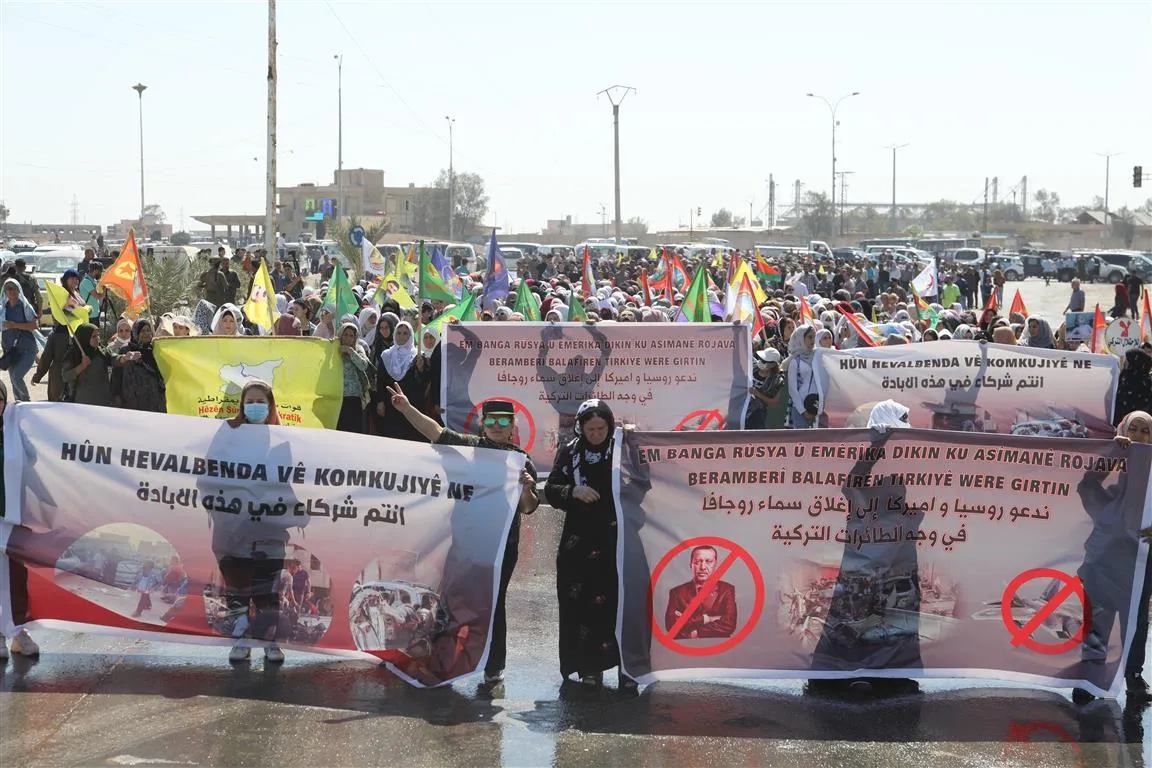 Bi hezaran şêniyên Hesekê li dijî êrişên dagirkeriyê li qadan bûn