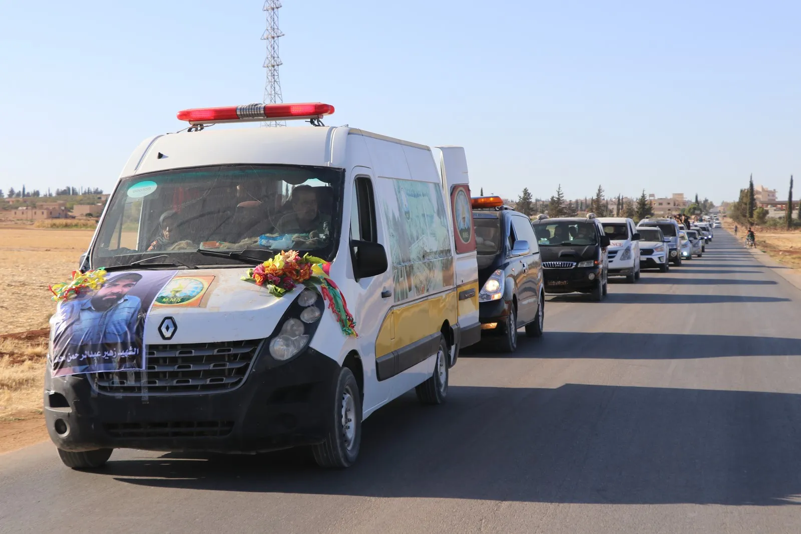 Şêniyên herêma Efrînê cenazeyê şehîd Zuhêr Mihemed spart axê
