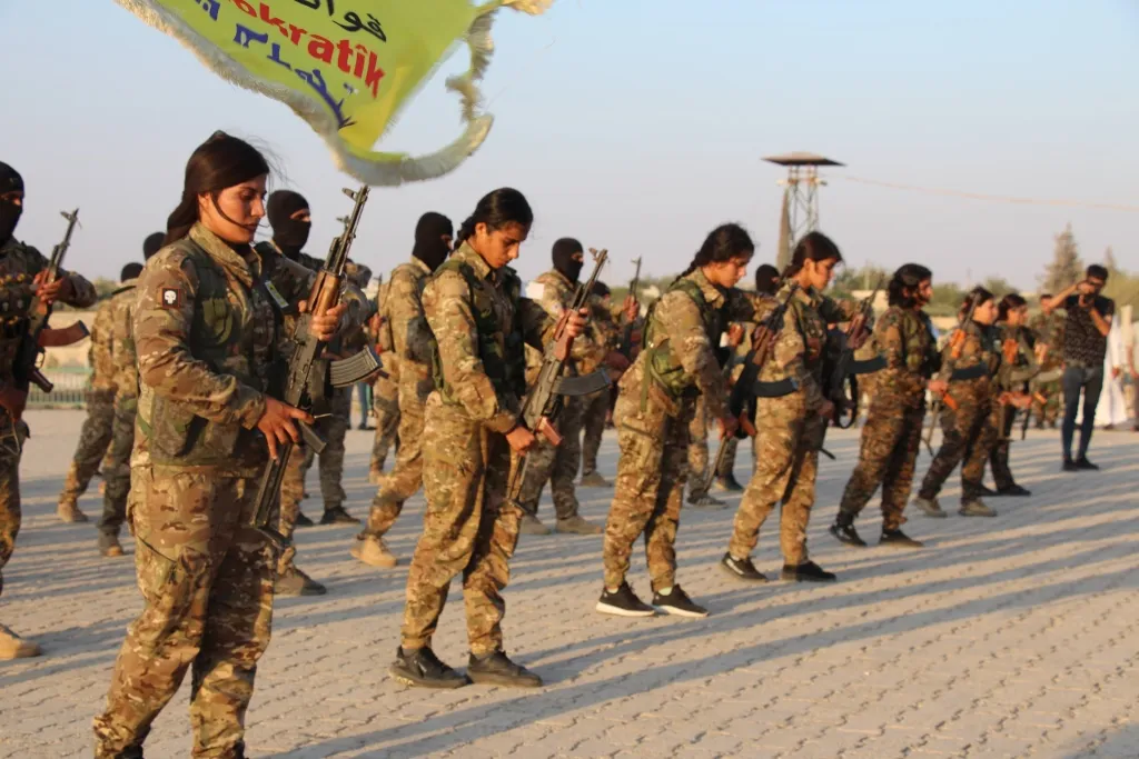 ​​​​​​​Cenazeyê şehîdê Erka Xweparastinê Ehmed Hec Elî li Minbicê hat veşartin