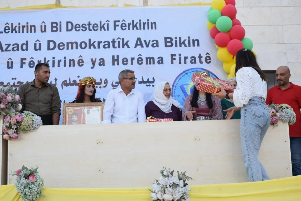 Li Kobanê dibistaneke seretayî hat vekirin