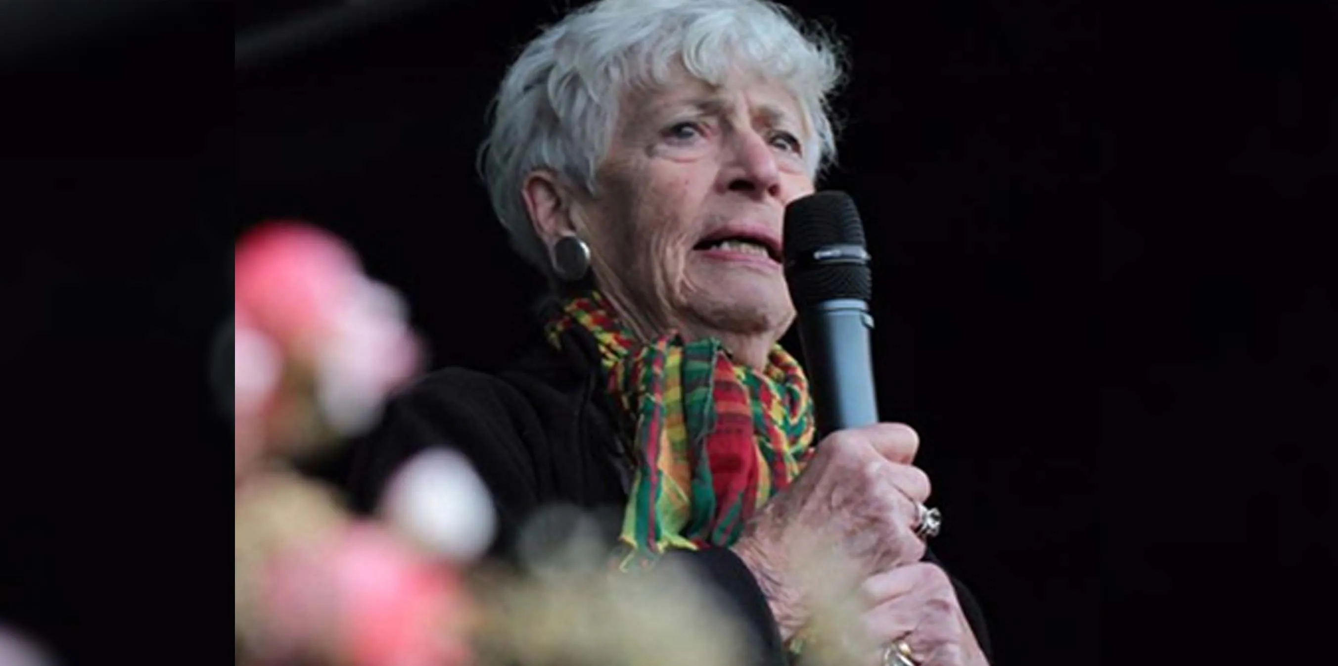 ​​​​​​​Aktîvîsta brîtanî Margaret Owen Obe ji ber şehadeta hersê jinên fermandar peyamek da