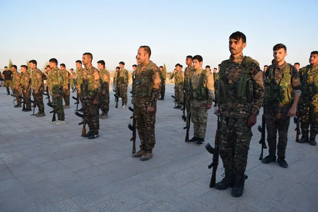 ​​​​​​​Cenazeyê şehîd Erka Xweparstinê Mahir El-Ezbe hat veşartin