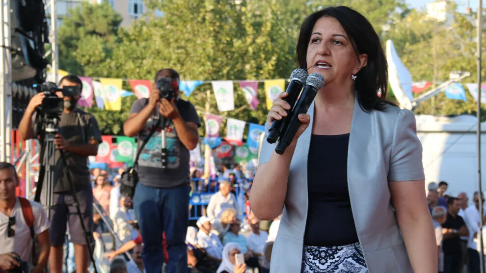 Bi hezaran li Stenbolê gotin: Çareserî di rêya sêyemîn de ye