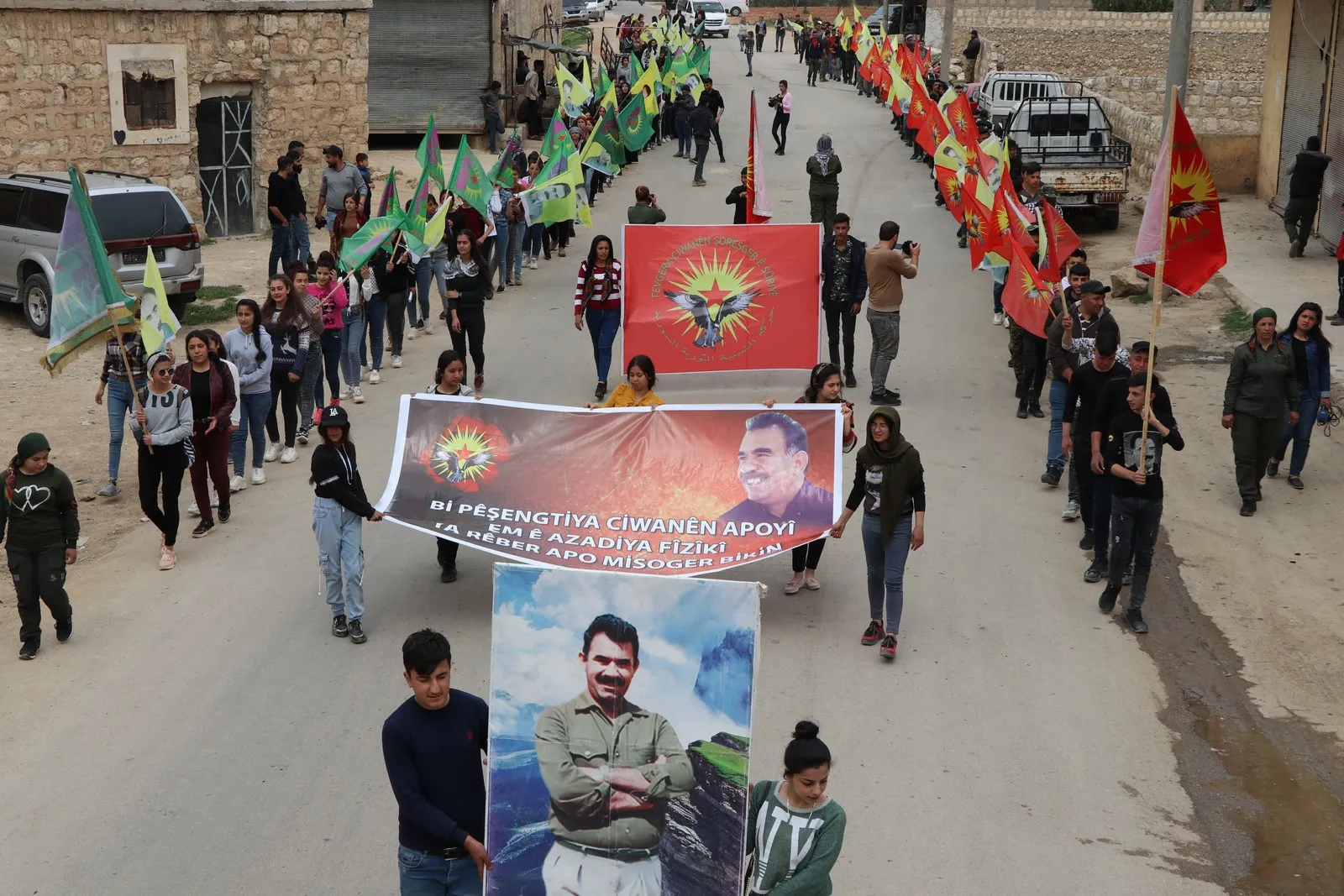 ‘Ciwan dê li hember tecrîda li ser rêber Ocalan xwedî helwest bin’