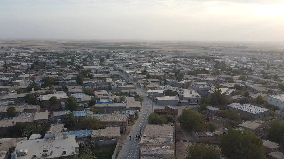 Balafirên şer û keşfê li ser Mexmûrê digerin