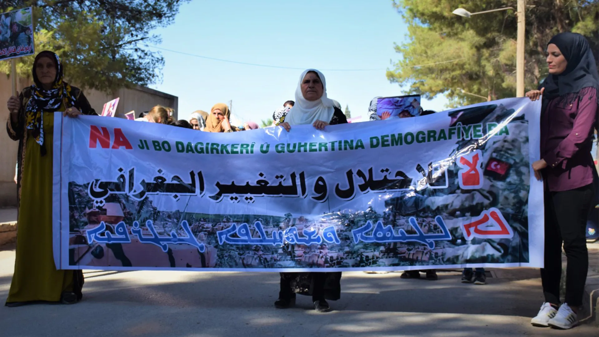 Şêniyên Til Temirê li dijî dagirkeriya dewleta Tirk meşiyan