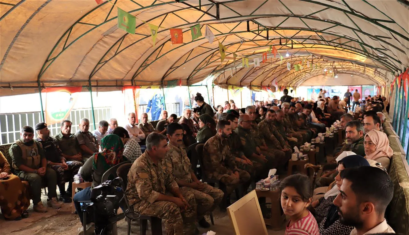Şêniyên Hesekê sersaxî da malbatên şehîd Zeyneb Mihemed û Nermîn Sîno