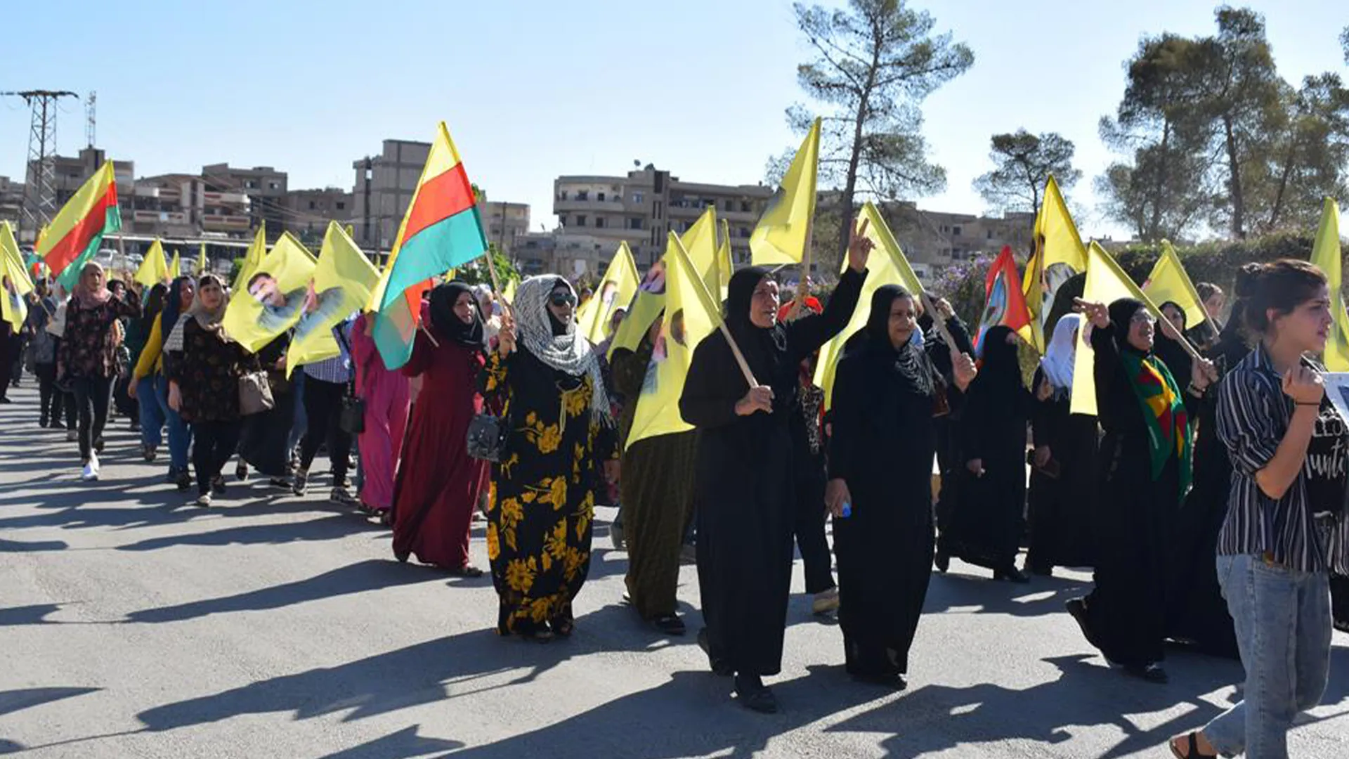 Şêniyên Girkê Legê banga azadiya fîzîkî ya rêber Ocalan kir