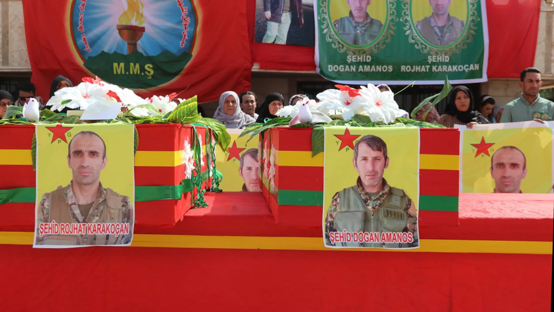 Şehîd Rojhat û Dogan bi merasimeke bi heybet hatin oxirkirin