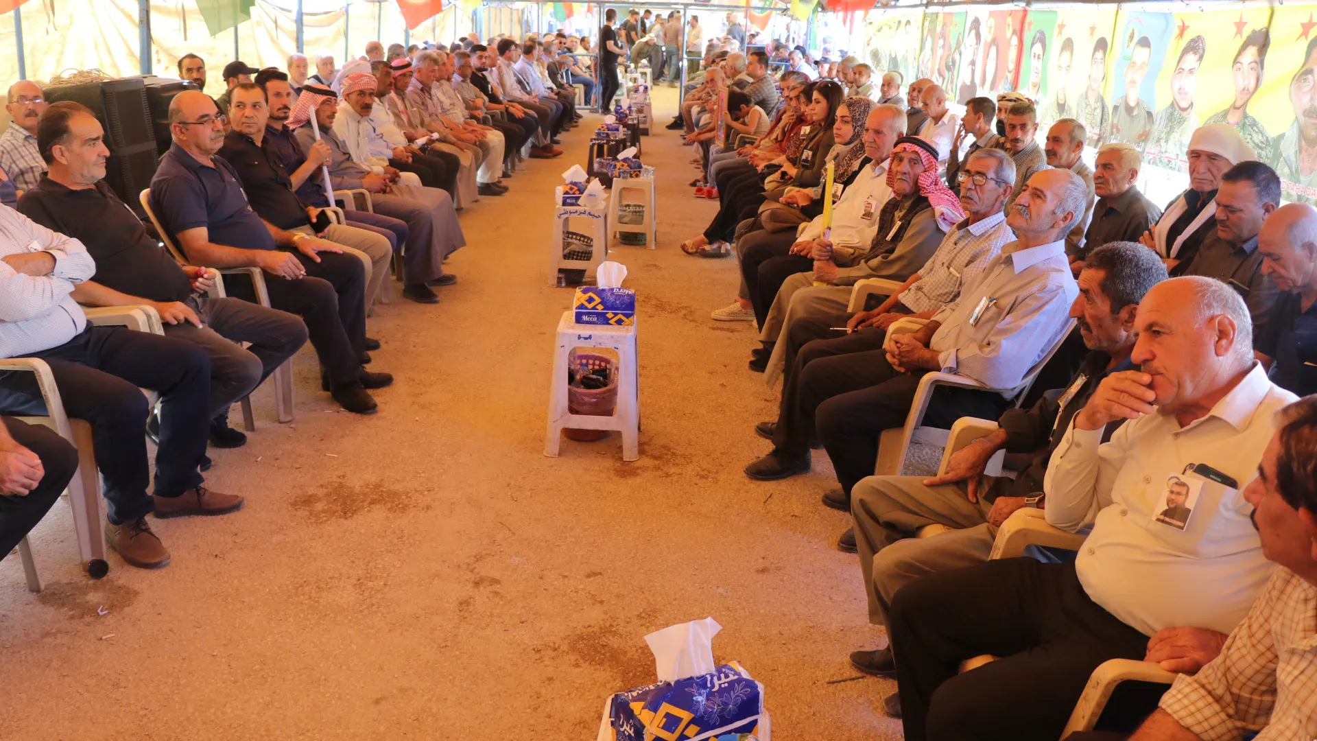 Bi hezaran şêniyên Qamişloyê sersaxî da malbata şehîd Yilmaz Şero