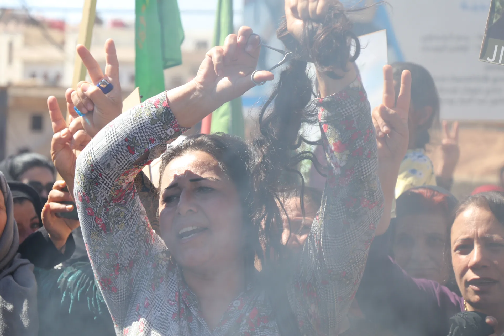 Jinên ji kantona Qamişlo qetilkirina Jîna Emînî protesto kir