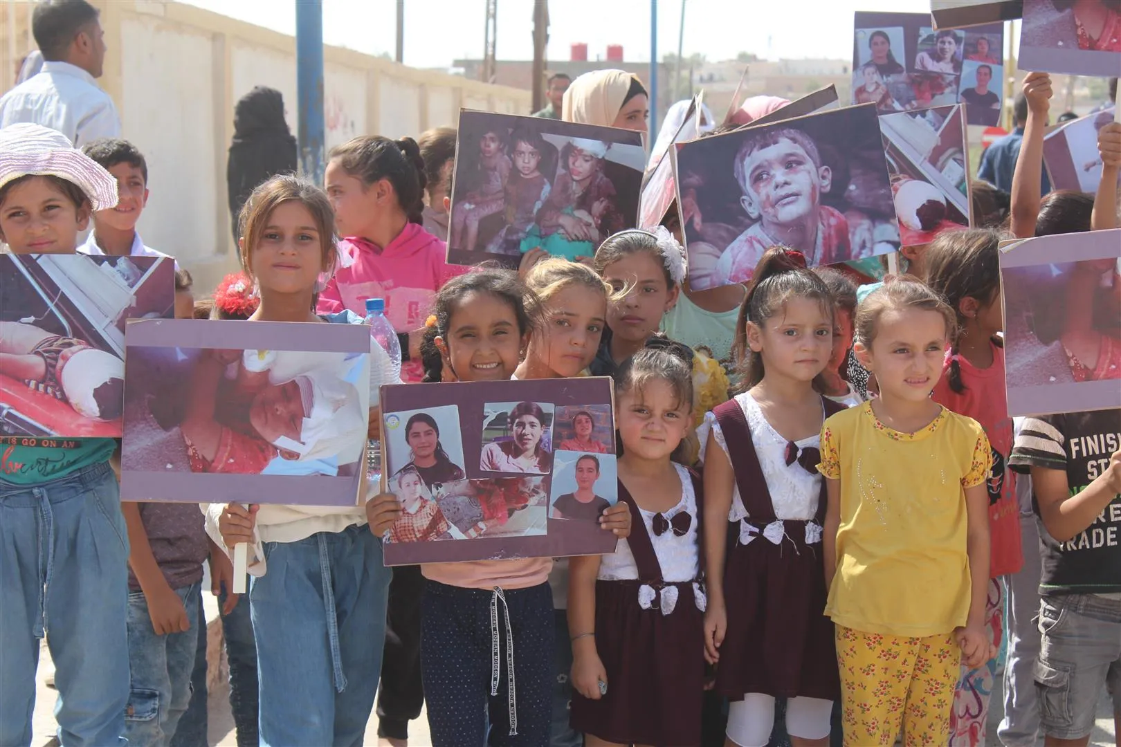 Şêniyên Holê piştgiriya xwe ji QSD`ê û Rêveberiya Xweser re nîşan da